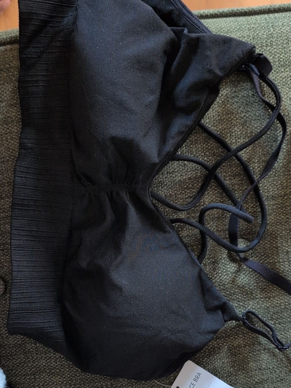 NWT Athleta Convergence Pullover Strappy Sports Bra, Adjustable Straps, Black L